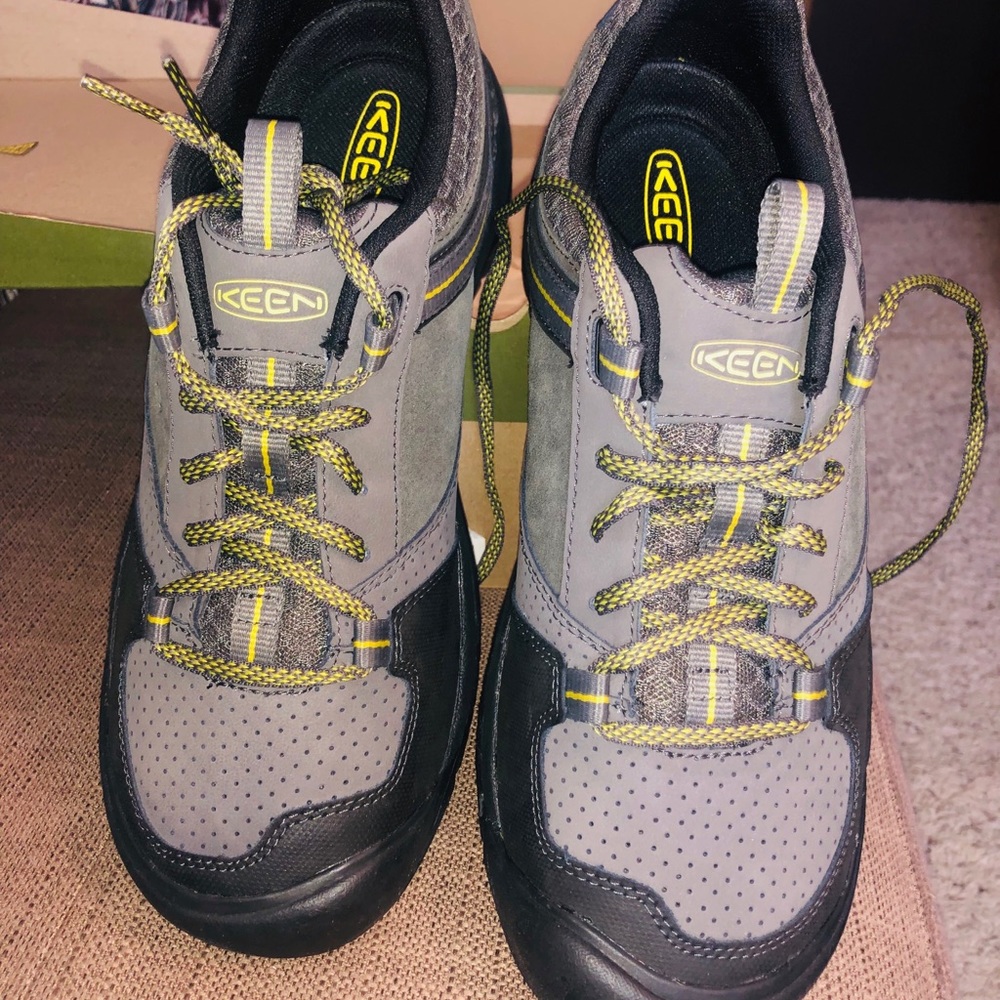 Men’s Keen hiking shoes